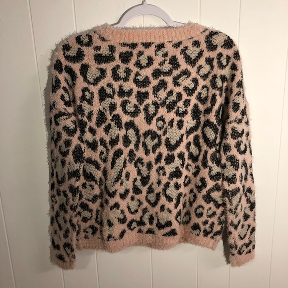 Wonderly Pink Leopard Print Fuzzy Super Soft Sweater Small - Picture 4 of 5
